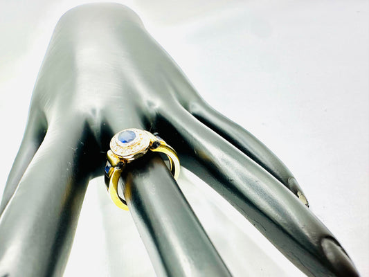 BAGUE AVEC SAPHIR BLEU ET DIAMANTS OR 750/1000