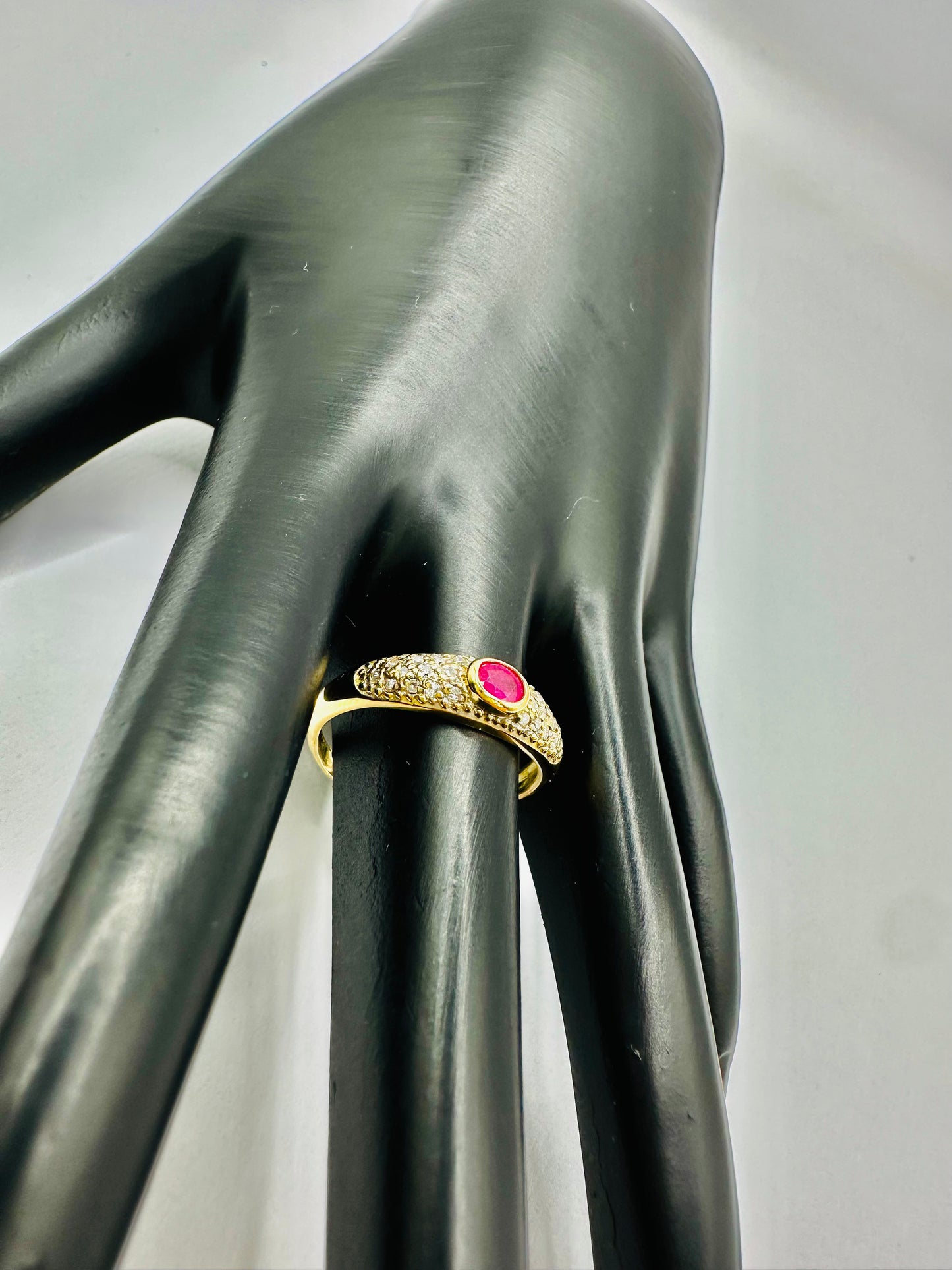 BAGUE JONC RUBIS ET DIAMANTS Or 750/1000