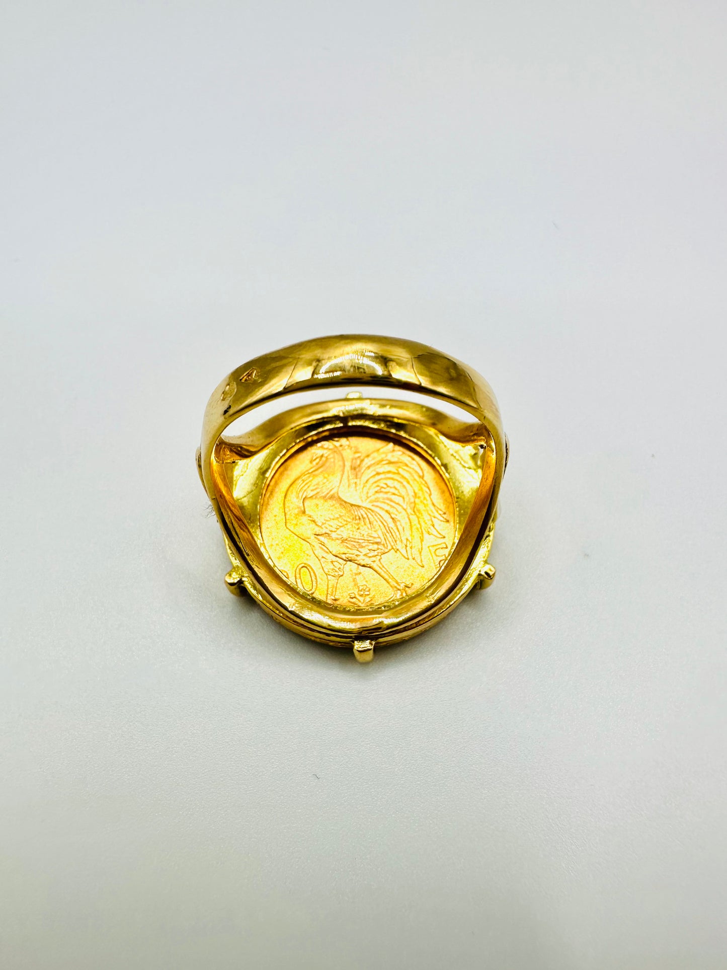 Bague Porte-Pièce “Marianne” – Or 18 et 22 carats ~ 6 griffes