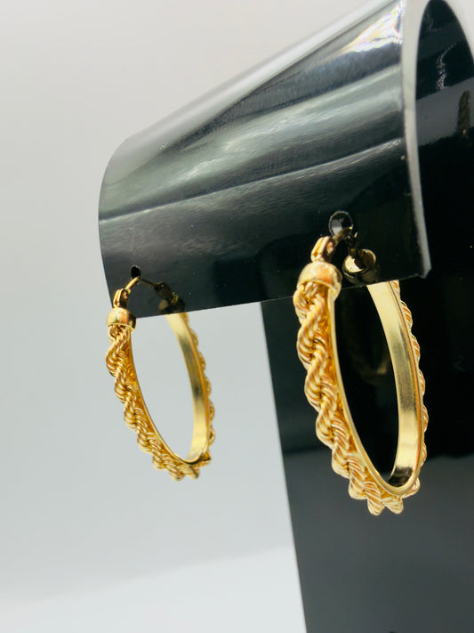 Boucles D’oreilles Torsadée Ovale en Or 750/1000