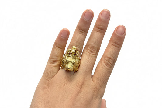 Chevalière tête de lion 🦁 avec couronne sertie de rubis en or 750/1000