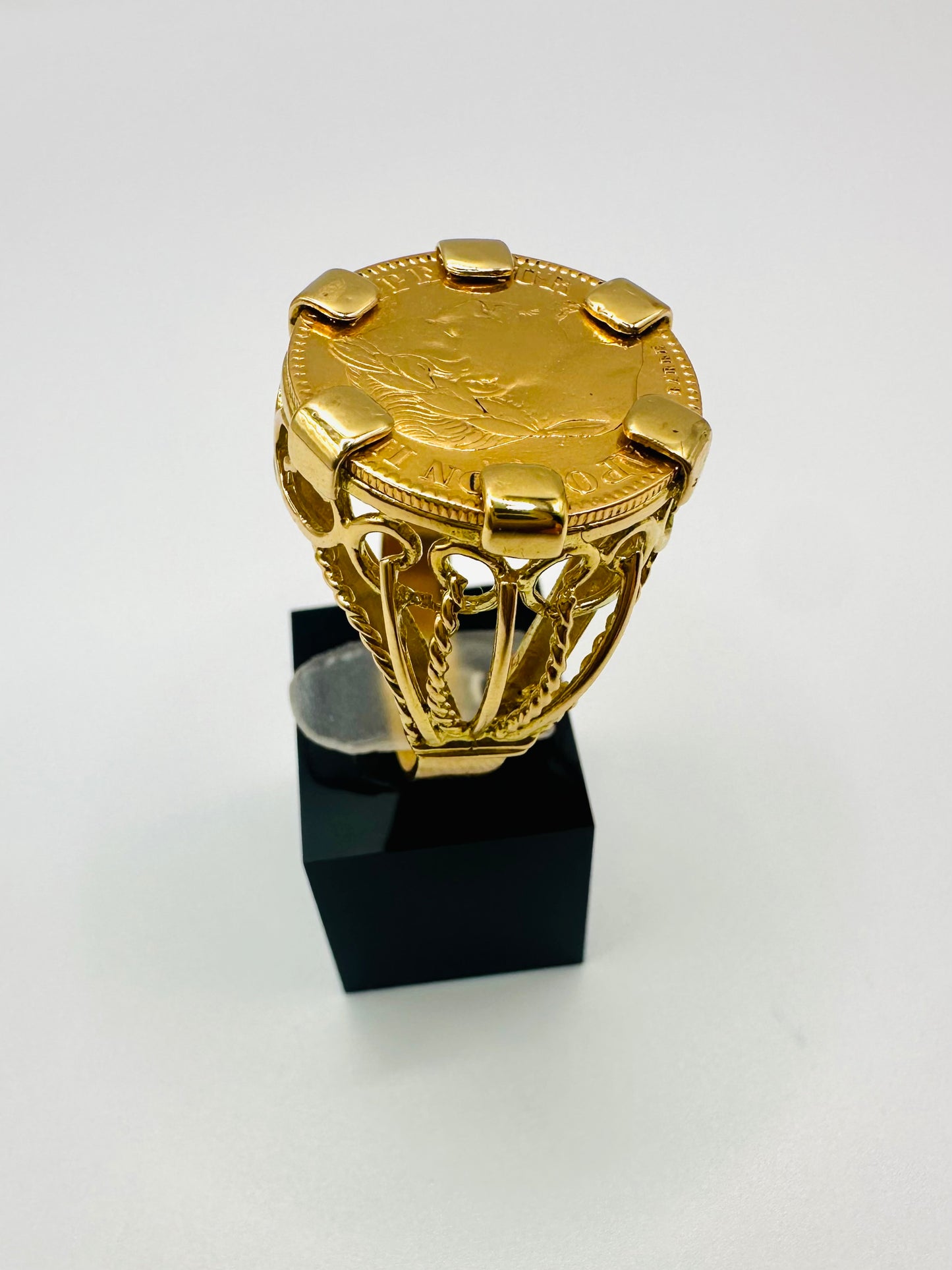 Bague Porte-Pièce “Napoléon” – Or 18 et 21 carats ~ 6 griffes