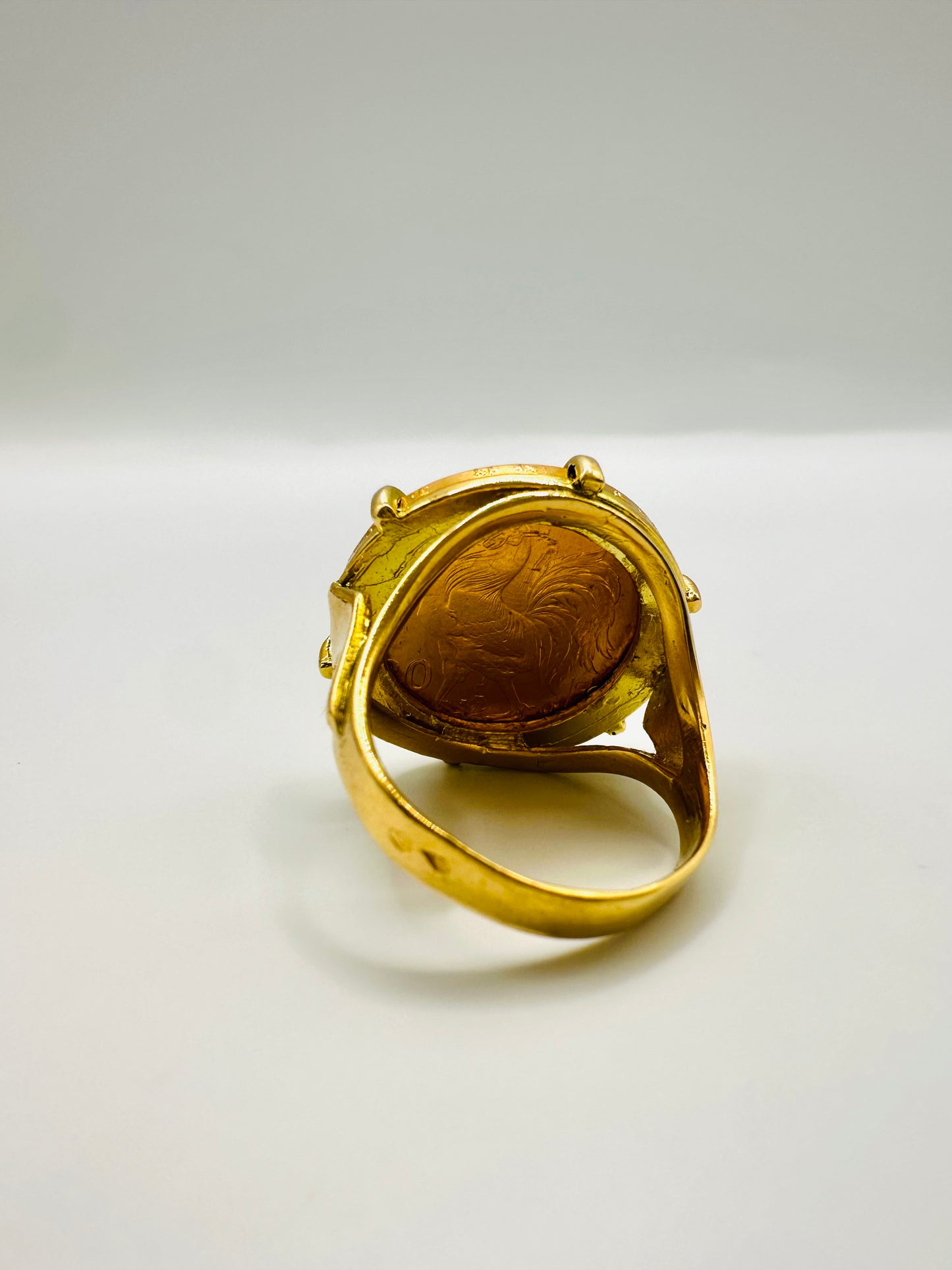 Bague Porte-Pièce “Marianne” – Or 18 et 22 carats ~ 6 griffes