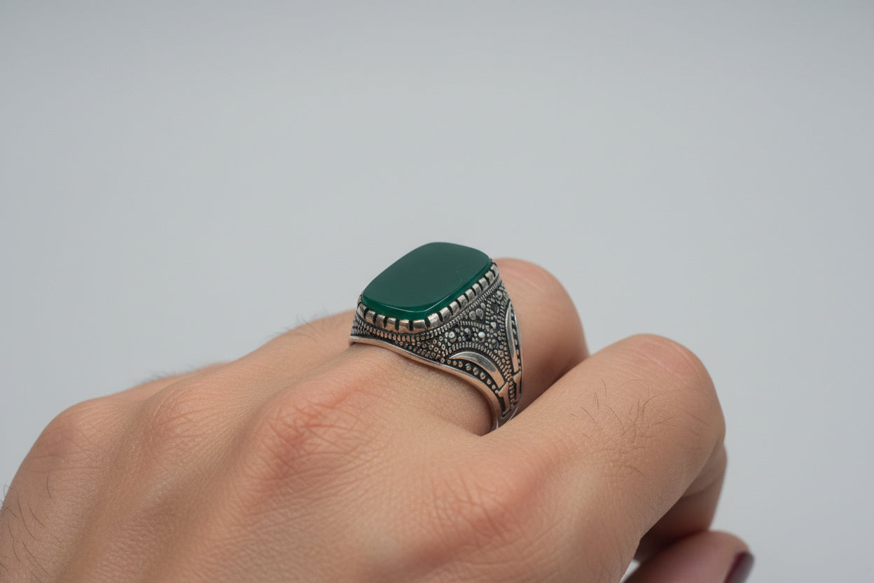 Chevalière pierre vert ou vert foncé ou noir 925/1000