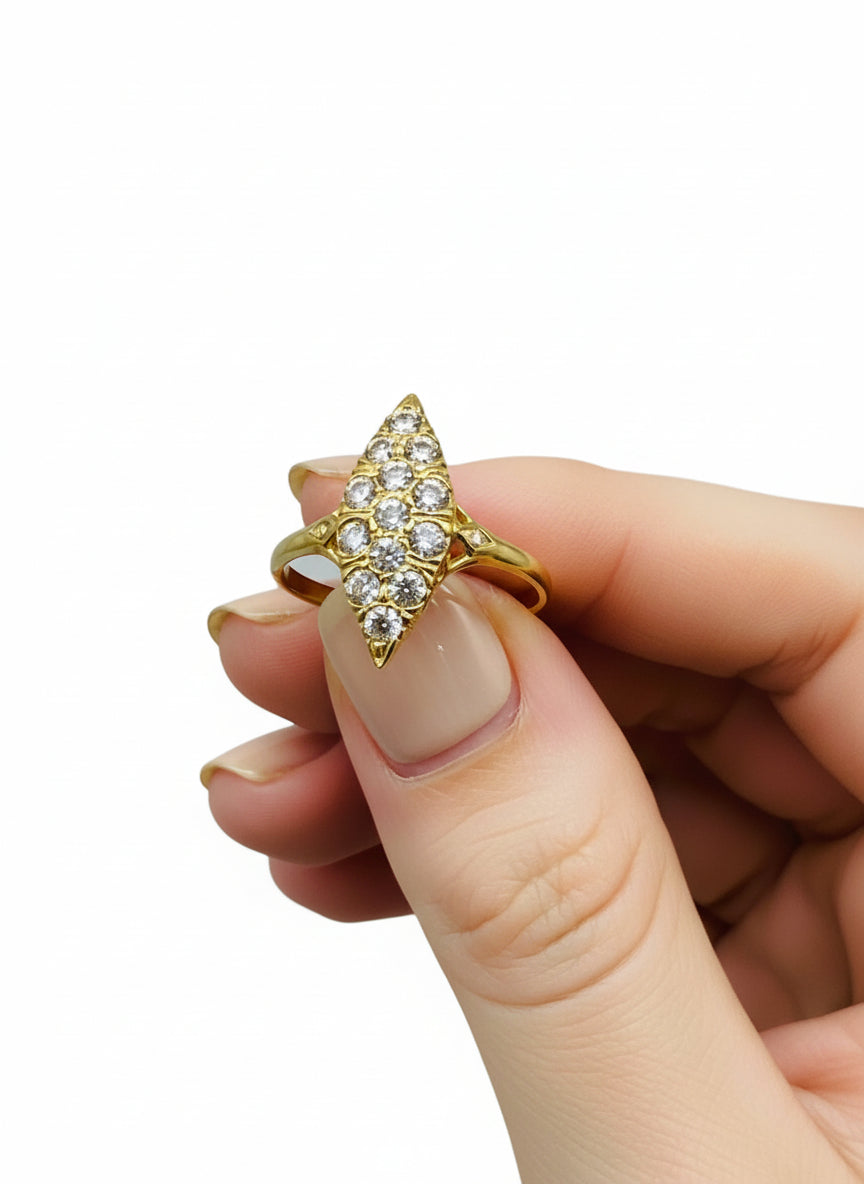 Bague Marquise Sertie en Or Jaune 18 Carats