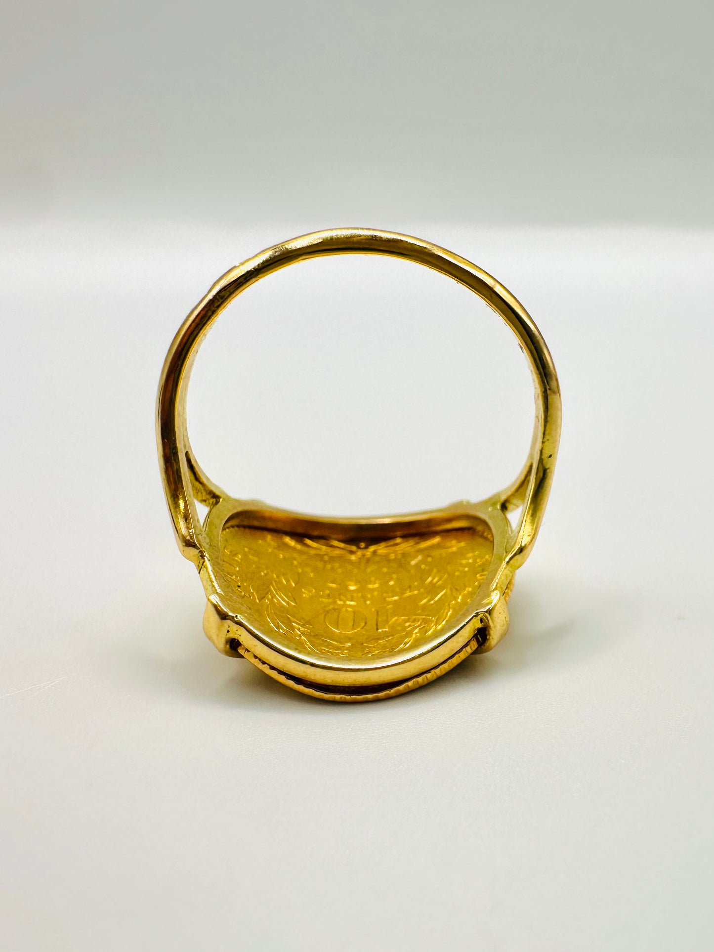 Bague Porte-Pièce Courbée “Napoléon 10 francs” – Or 18 et 21carats ~ 4 griffes