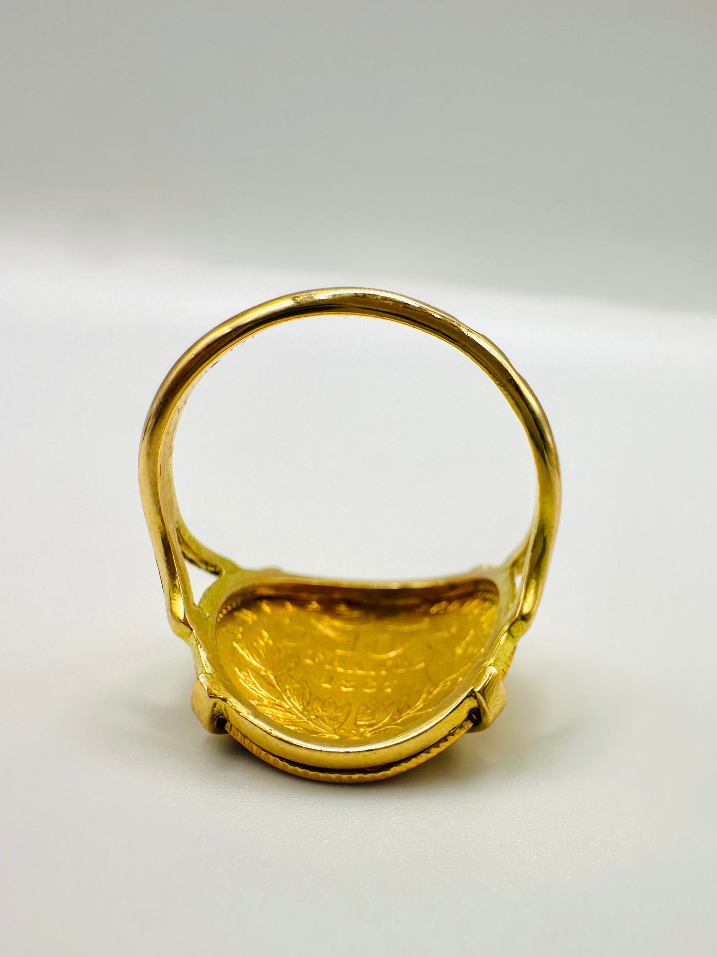 Bague Porte-Pièce Courbée “Napoléon 10 francs” – Or 18 et 21carats ~ 4 griffes