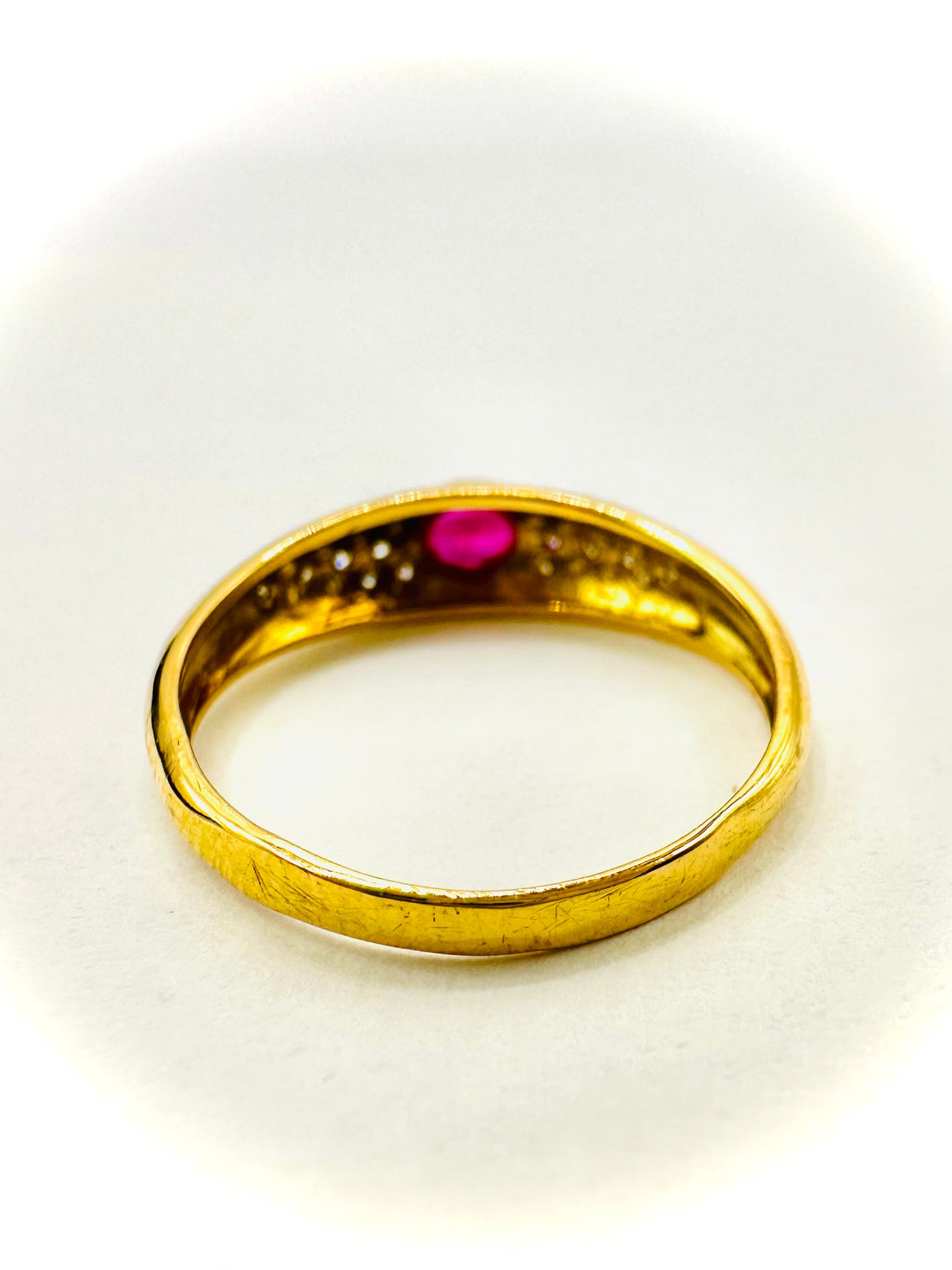 BAGUE JONC RUBIS ET DIAMANTS Or 750/1000