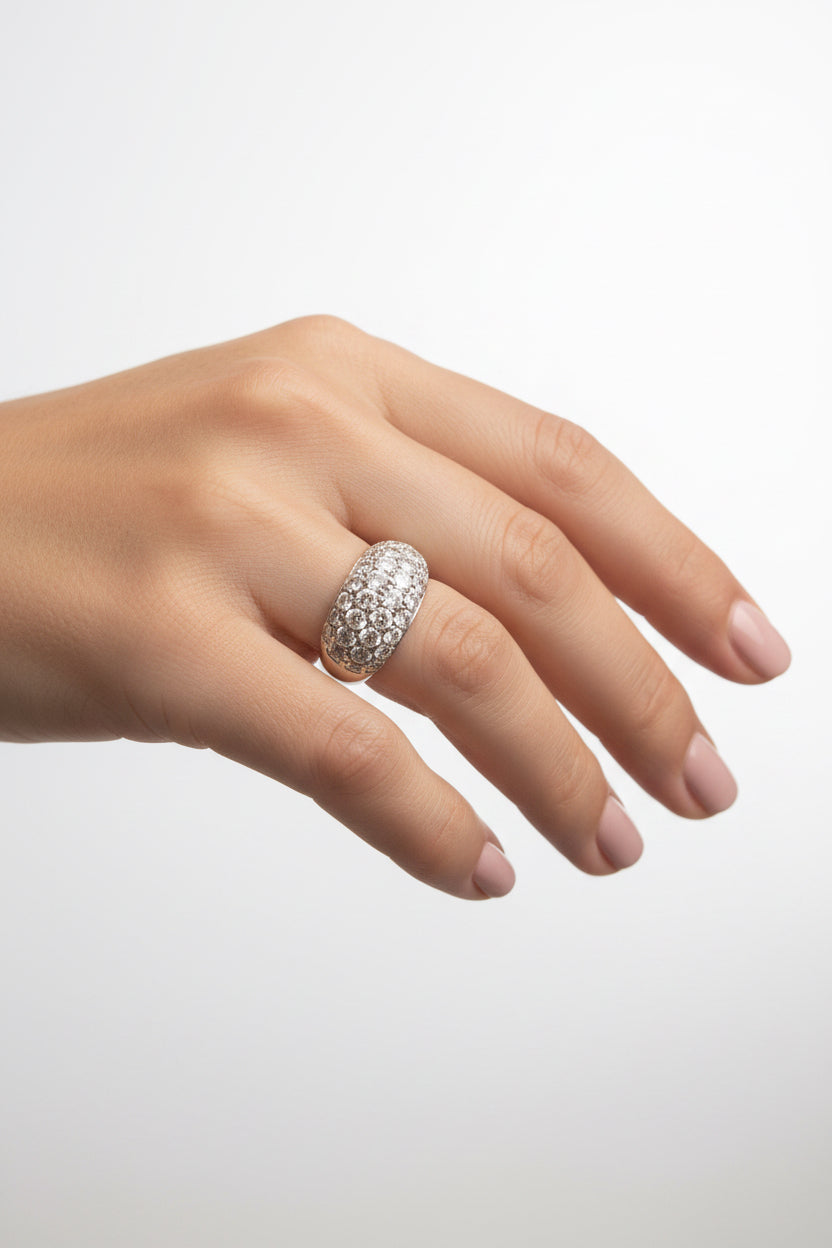 Bague bombée sertie diamants en or 750/1000