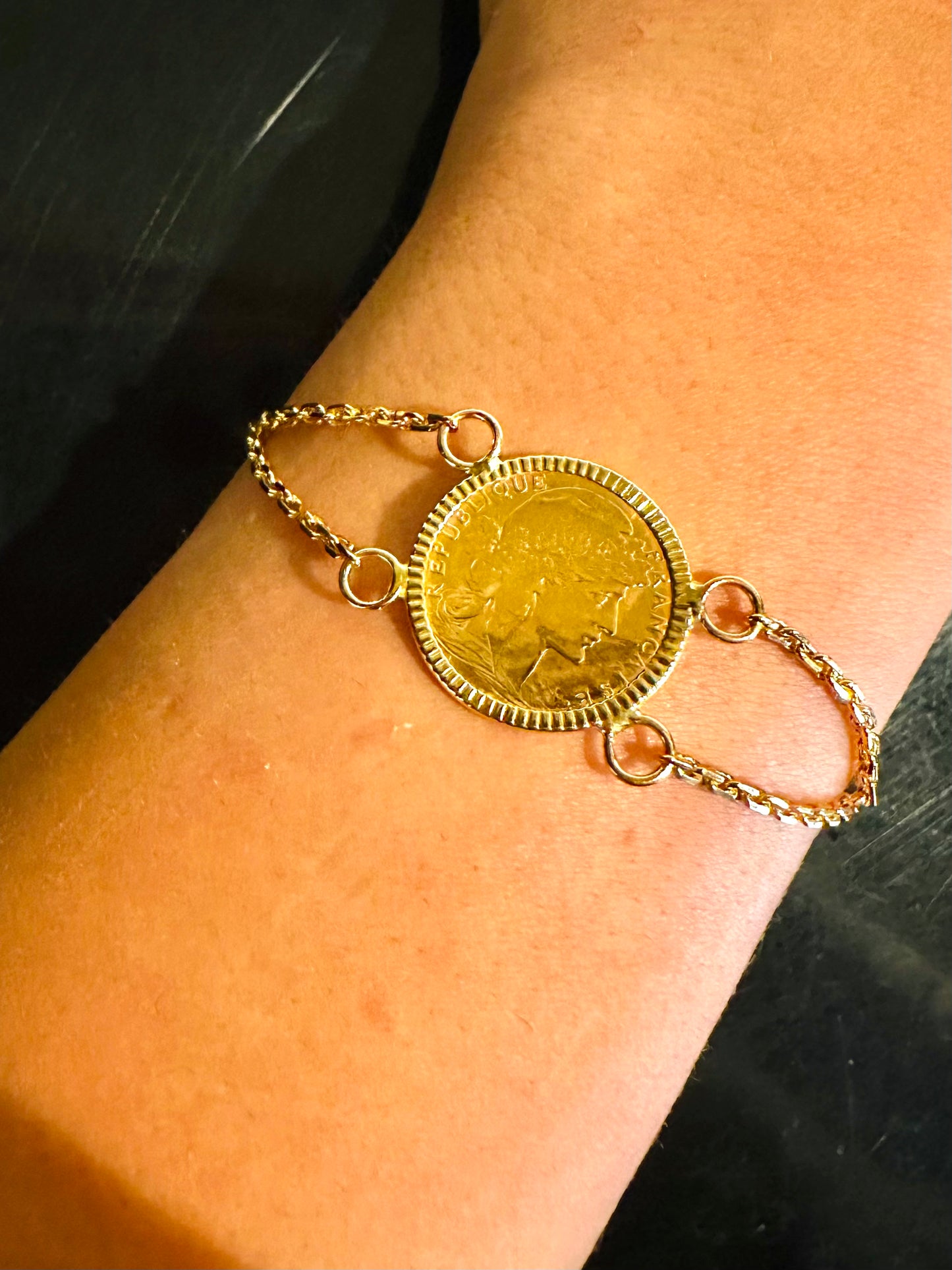 Bracelet en Or 18 Carats avec Pièce 10 Francs Marianne